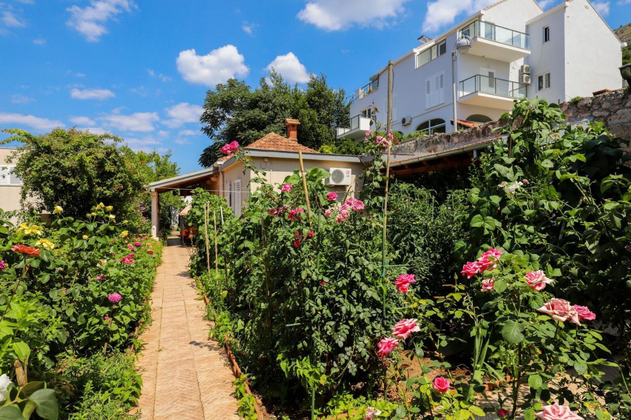 Apartment Garden M&M ดูบรอฟนิก ภายนอก รูปภาพ